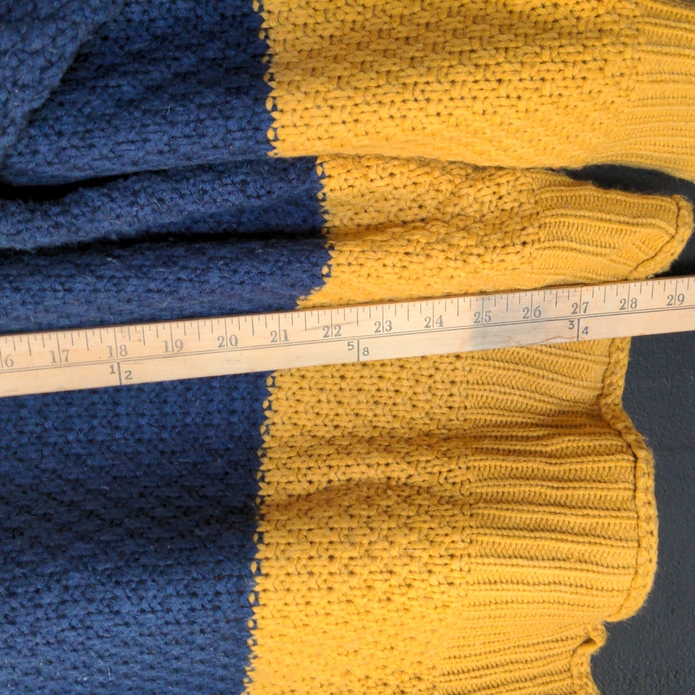 TeCrew Sweater - Picture 4 of 6